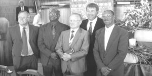 Dii. Dirk van Dyk, Naidoo, Davis Botha, dr. Bobo van Zyl en oudl Norman Sauls